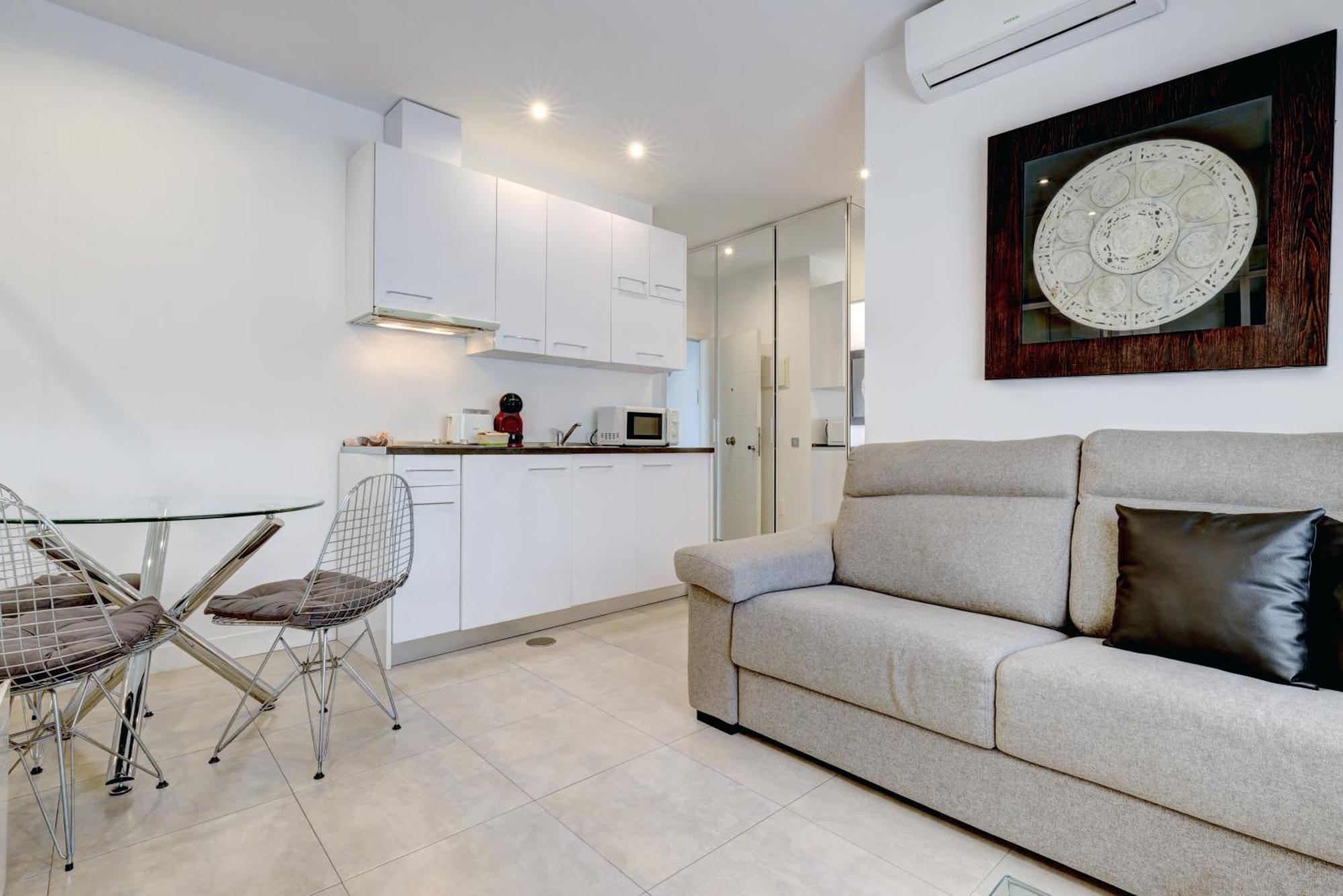 Appartamento Con Vistas Y Terraza En Marbella